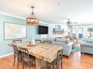 Condo, Multiple Beds, Kitchen, Ocean View | Dining