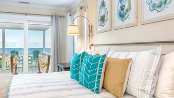 Condo, Multiple Beds, Kitchen, Ocean View | Interior