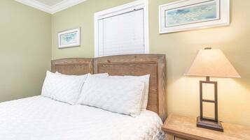 Condo, Multiple Beds, Kitchen, Garden View | 2 bedrooms, individually decorated, individually furnished, free WiFi