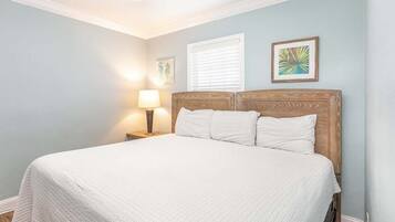 2 bedrooms, individually decorated, individually furnished, free WiFi