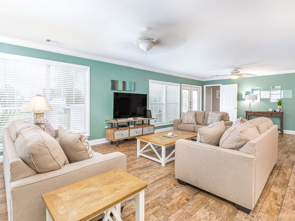 Condo, Multiple Beds, Kitchen, Partial Ocean View | Living area
