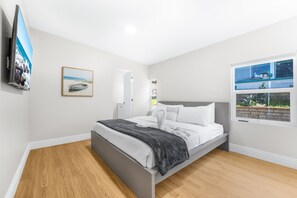 3 soverom, skrivebord, reiseseng for barn og wi-fi (inkludert)