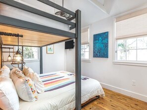 Casa, varias camas, acceso a la alberca, vista a la alberca | 5 habitaciones, wifi gratis y ropa de cama 
