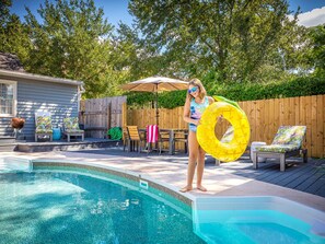 Outdoor pool - Frogtown Cottage by Tybee Vacation Rentals (Savannah)