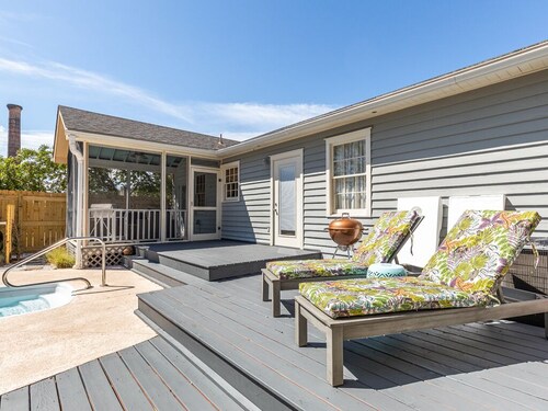 Frogtown Cottage by Tybee Vacation Rentals