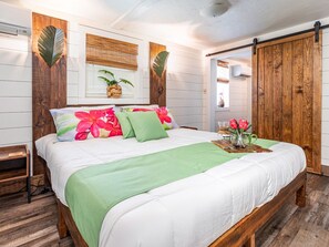 Condo, 1 King Bed, Kitchen, Garden View | 1 bedroom, individually decorated, individually furnished, free WiFi - Gilligans Island by Tybee Vacation Rentals (Tybee Island)