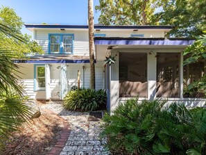 Exterior - Guiding Light Cottage by Tybee Vacation Rentals (Tybee Island)