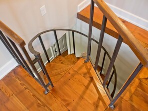 Interior - Habersham 2 by Tybee Vacation Rentals (Savannah)