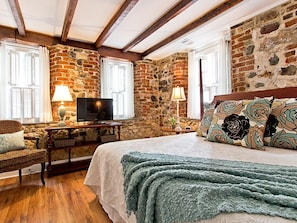 House, Multiple Beds, Kitchen, Garden View | 7 bedrooms, free WiFi, bed sheets - Habersham House by Tybee Vacation Rentals (Savannah)