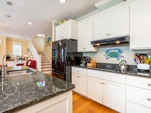 Condo, Multiple Beds, Hot Tub, Garden View | Private kitchen