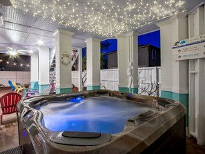 Condo, Multiple Beds, Hot Tub, Garden View | Interior