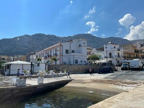 Estacionamiento en las instalaciones