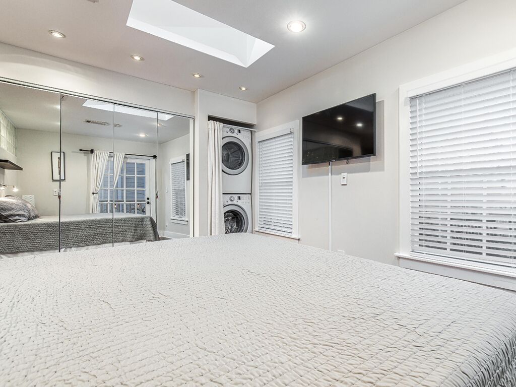 House, Multiple Beds, Kitchen, Garden View | 3 bedrooms, individually decorated, individually furnished, free WiFi