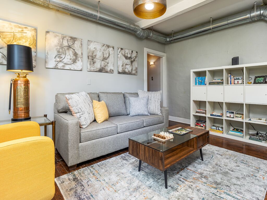 Nhà, nhiều giường, bếp, quang cảnh vườn | Khu phòng khách | TV 