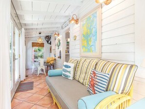 TV - Island Bliss Tybee Vacation Rentals (Tybee Island)