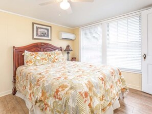 Condo, 1 Queen Bed, Kitchen, Garden View | 1 bedroom, individually decorated, individually furnished, free WiFi - Kahuna Kabana Tybee Vacation Rentals (Tybee Island)