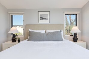 4 bedrooms, travel cot, free WiFi, bed sheets - Sea Crown by AvantStay | 5mins from the Beach w/ Multiple Terraces! (Corona Del Mar)