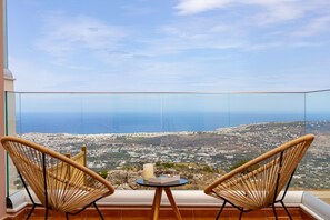 Interior - Villa Mari Chania with ecologic private pool and amazing view. (Chania)