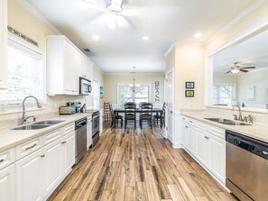 House, Multiple Beds, Kitchen, Garden View | Private kitchen | Fridge, microwave, oven, stovetop