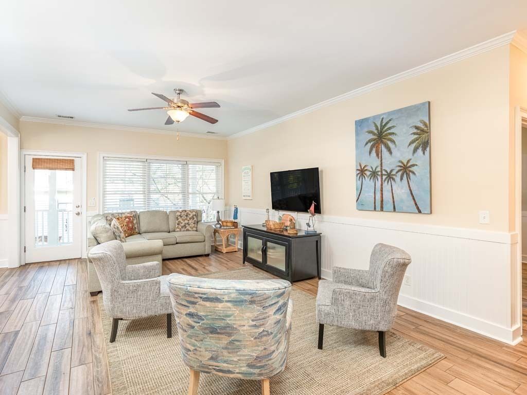 House, Multiple Beds, Kitchen, Garden View | Living area