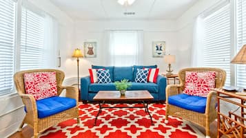 House, Multiple Beds, Kitchen, Garden View | Living area | 40-inch TV with digital channels