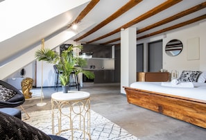 مكواة/لوح كي وواي فاي مجانًا وملاءات أسرّة