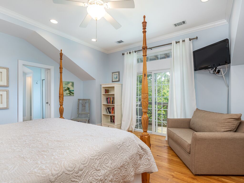 House, Multiple Beds, Kitchen