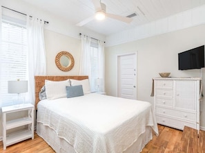 House, Multiple Beds, Kitchen, Garden View | 5 bedrooms, individually decorated, individually furnished, free WiFi - Mullet Manor by Tybee Vacation Rentals (Tybee Island)