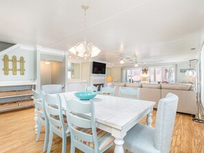 獨棟房屋, 多張床, 廚房, 花園景觀 | 用餐區