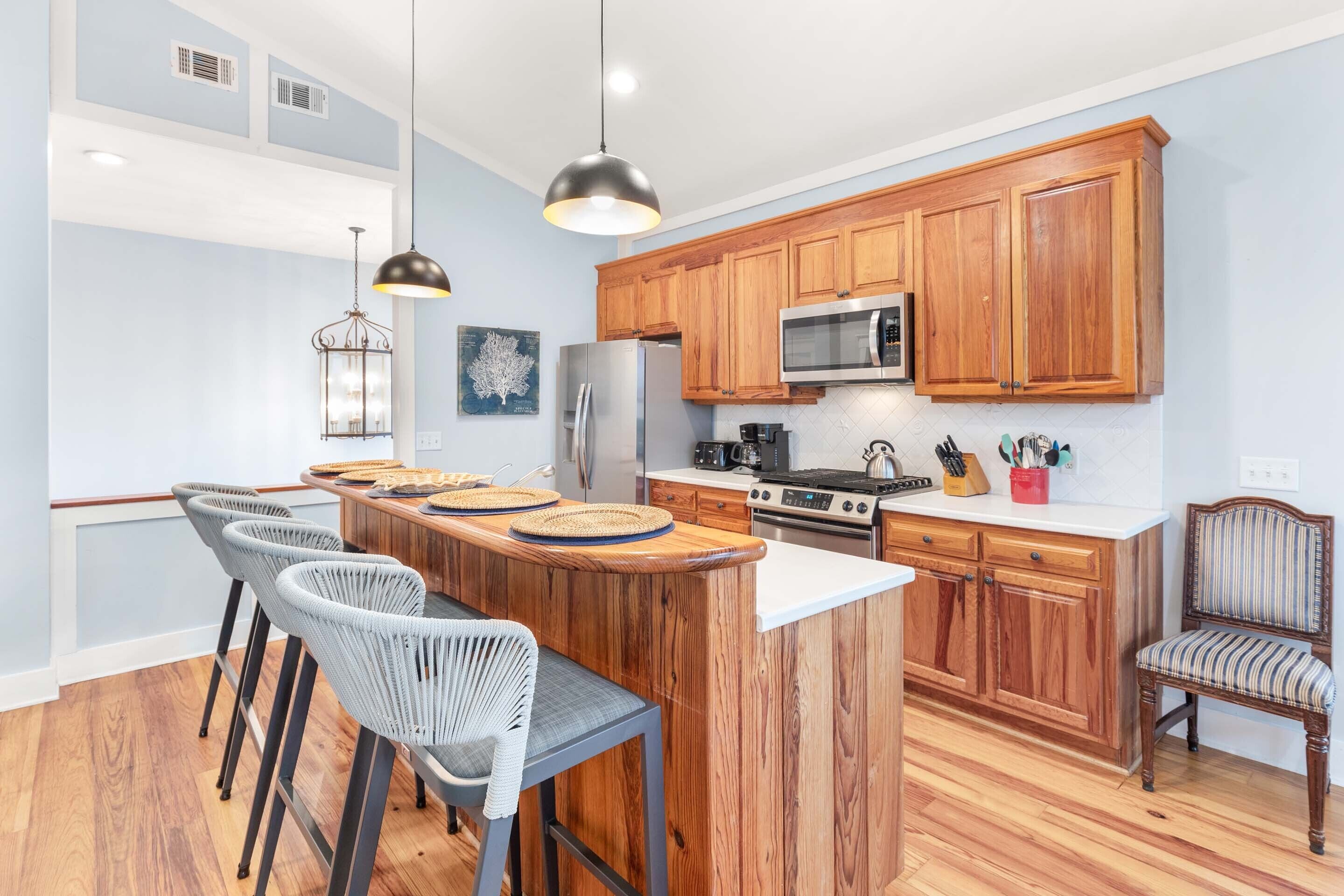 Maison, plusieurs lits, cuisine, vue partielle sur l'océan | Cuisine privée | Réfrigérateur, micro-ondes, four, plaque de cuisson