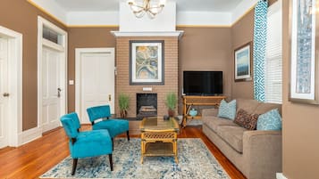 Condo, Multiple Beds, Kitchen | Living area | 40-inch TV with digital channels