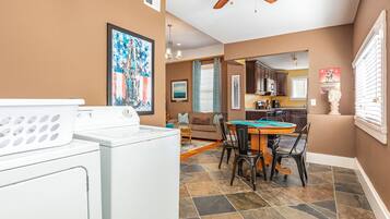 Condo, Multiple Beds, Kitchen | Private kitchen | Fridge, microwave, oven, stovetop