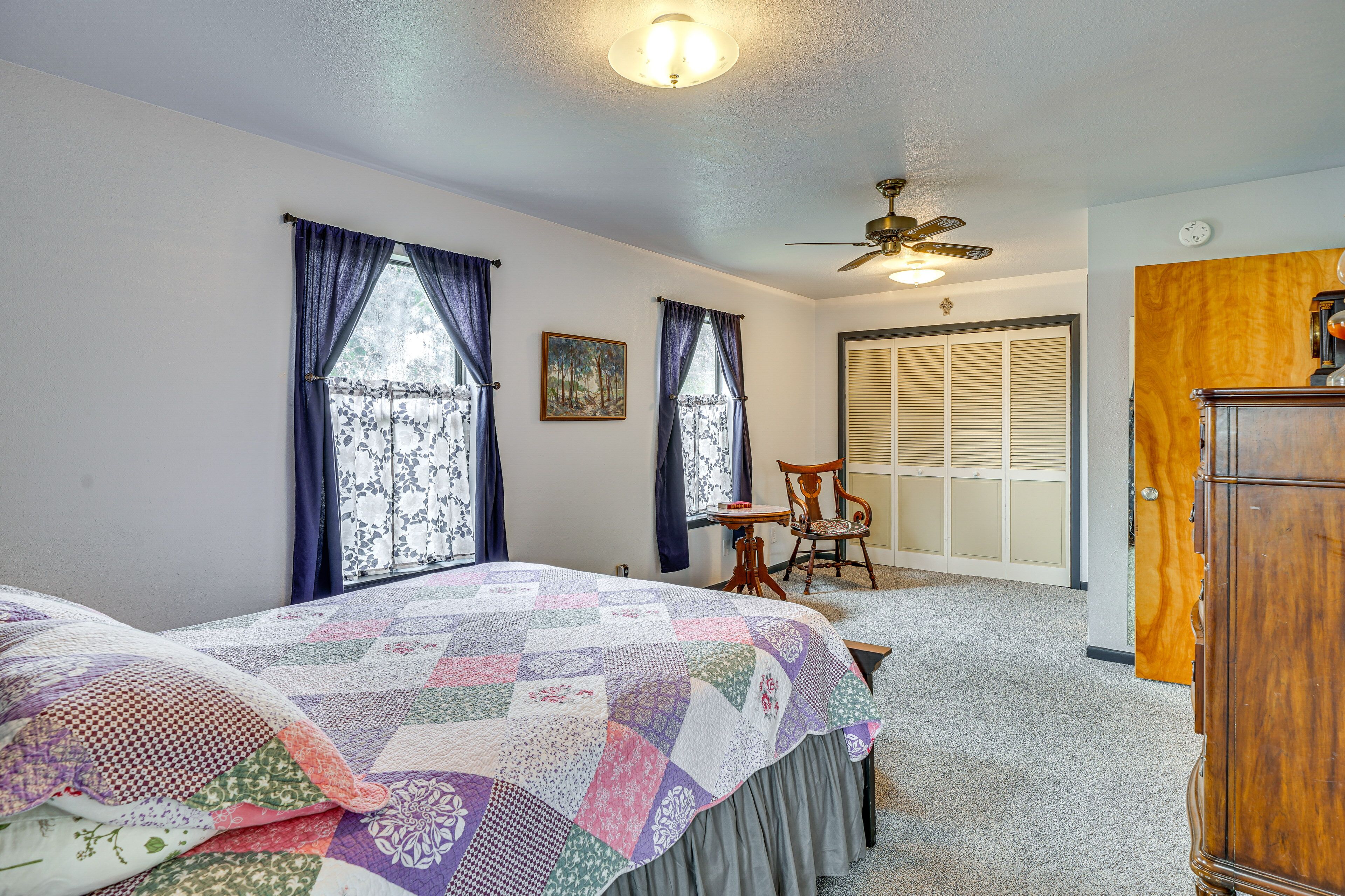 1 bedroom, iron/ironing board, travel cot, Internet