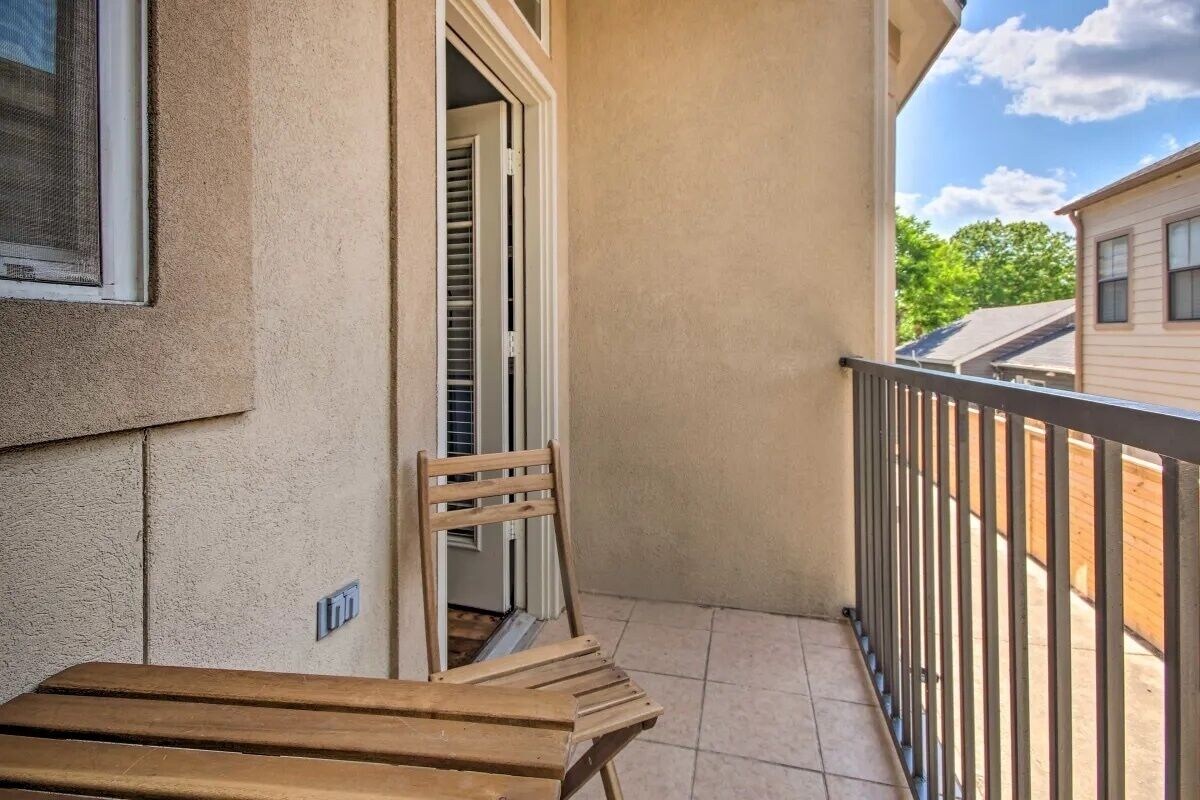 Photo 26 of Newly updated, bright & airy townhouse!