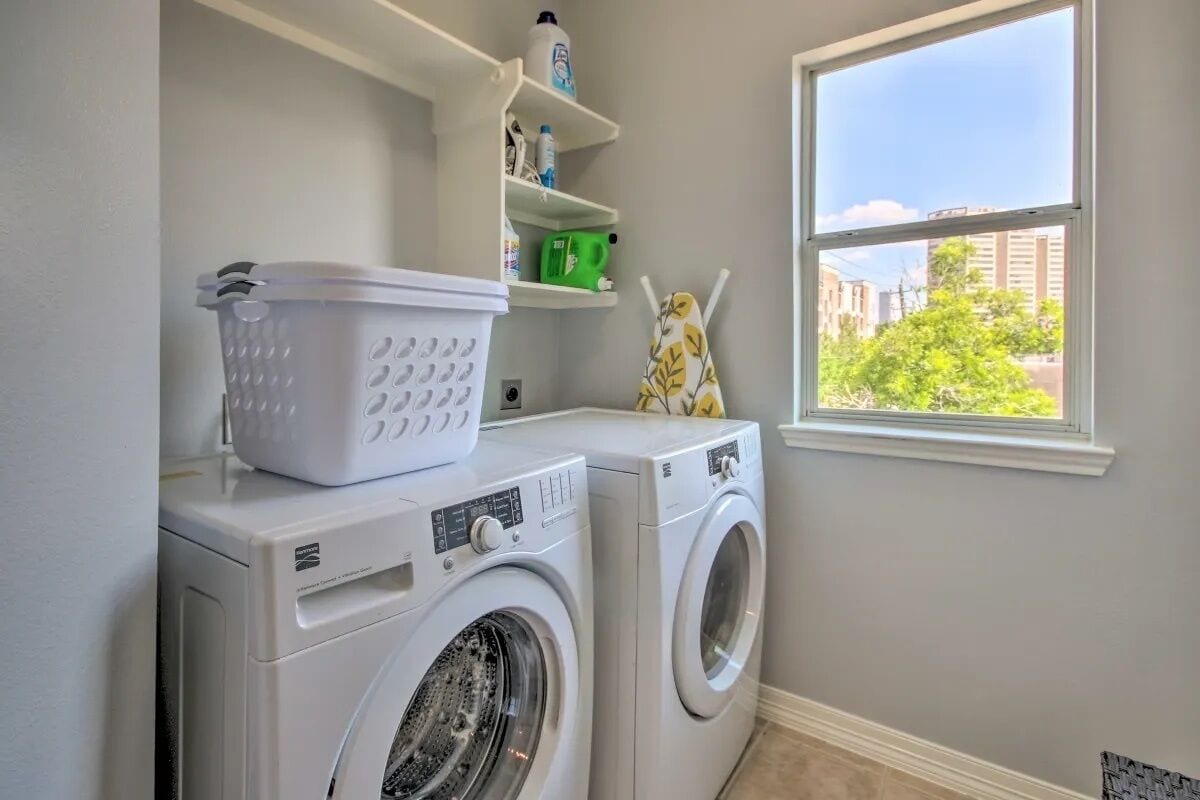Photo 31 of Newly updated, bright & airy townhouse!