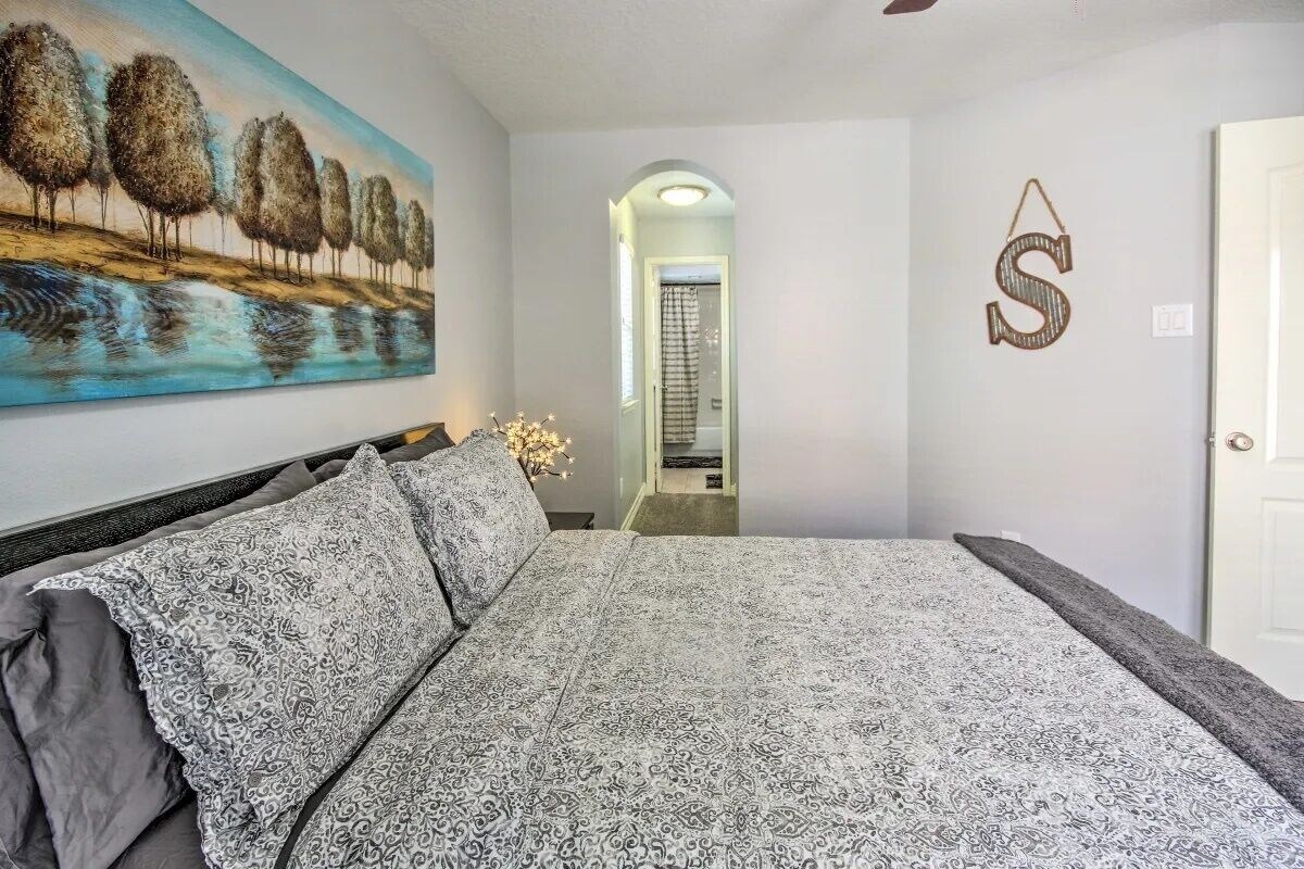 Photo 27 of Newly updated, bright & airy townhouse!