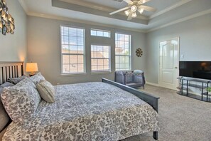 3 室のベッドルーム、アイロン / アイロン台、WiFi (無料)、ベッドシーツ