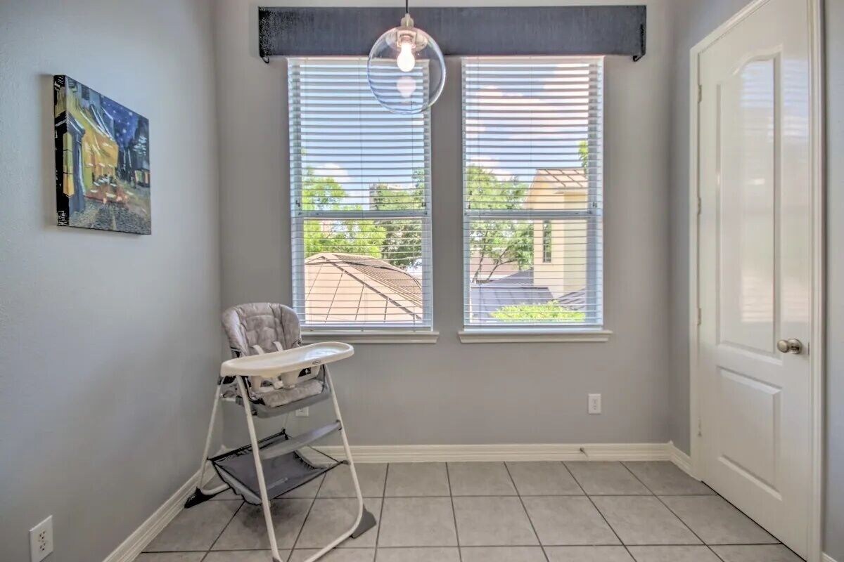 Photo 13 of Newly updated, bright & airy townhouse!