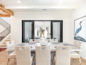 House, Multiple Beds, Pool Access, Pool View | Dining