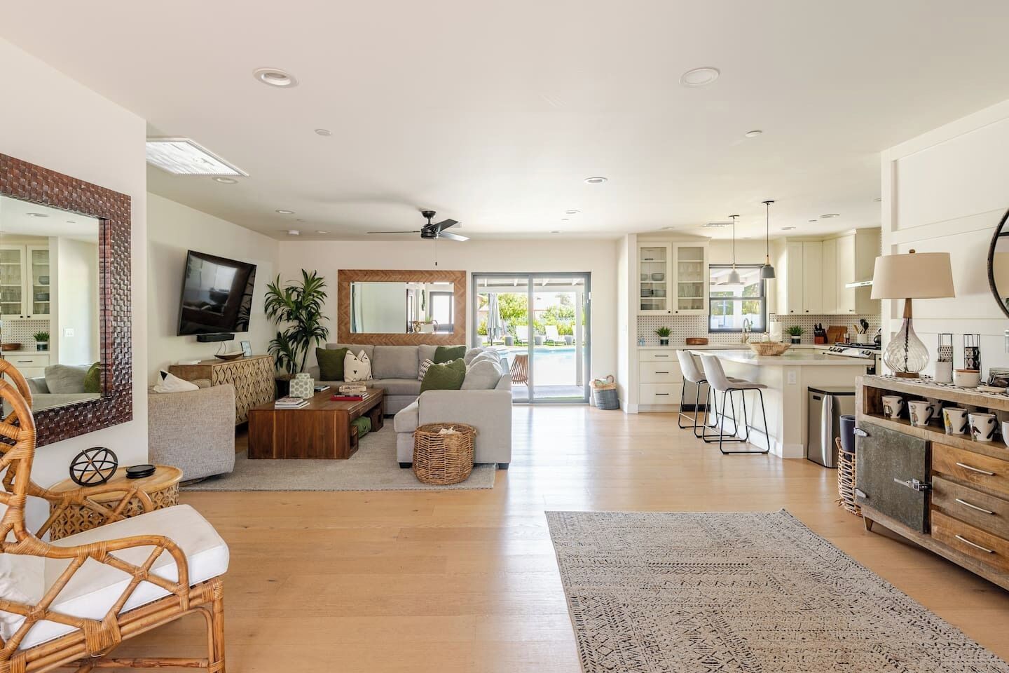 Smart TV, table football, ping pong, books