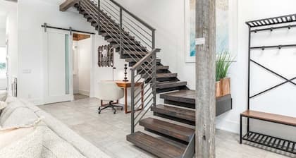 Savannah Jetsetter by Tybee Vacation Rentals