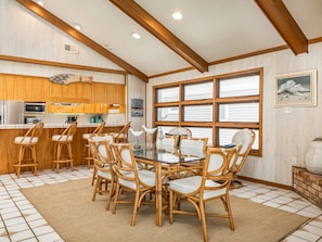 House, Multiple Beds, Kitchen, Ocean View | Dining