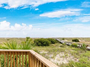 House, Multiple Beds, Kitchen, Ocean View | Property grounds