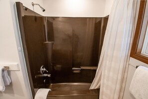 Casa, várias camas (Gull Cottage) | Banheiro
