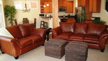 House, Multiple Beds (Beneteau) | Living room