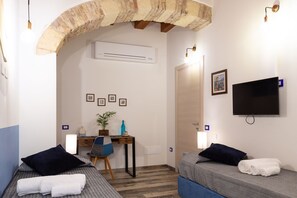 1 habitación, escritorio, cuna de viaje y wifi gratis 