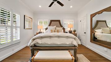 2 chambres, coffres-forts dans les chambres, fer et planche à repasser