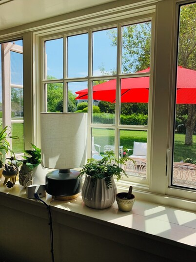  Prime Location! Walk to Ferry, Beach, & Downtown + Private Yard/WiFi.