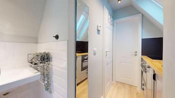 Réfrigérateur, four, lave-vaisselle, cafetiÚre/bouilloire