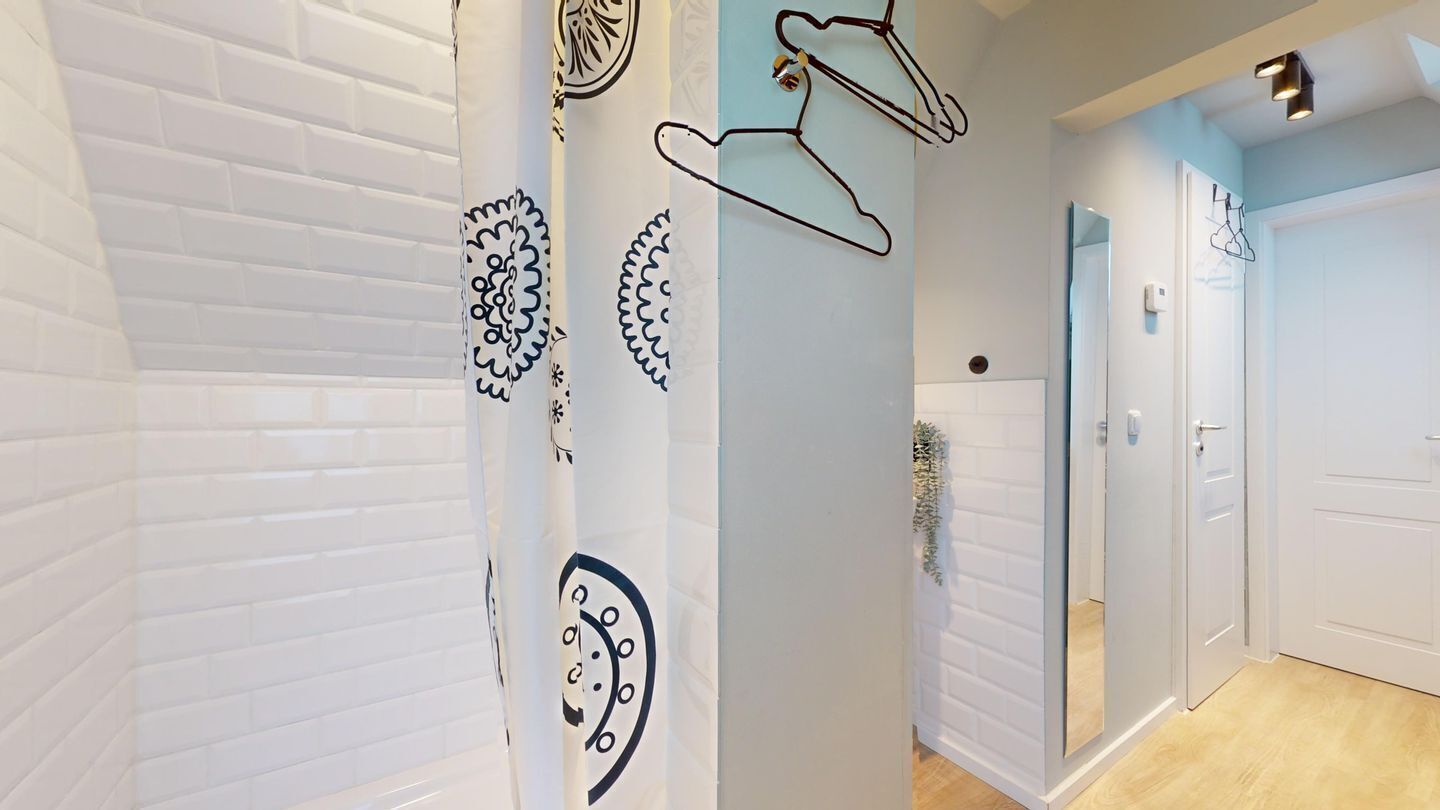 Douche, serviettes fournies